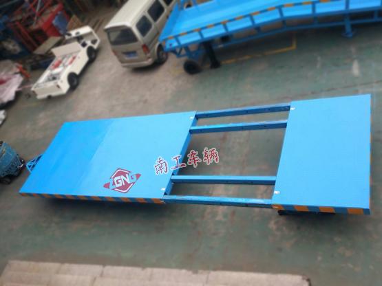 平板车 15吨伸缩型乐竞（中国）