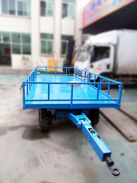 6吨乐竞（中国）护栏型牵引拖车