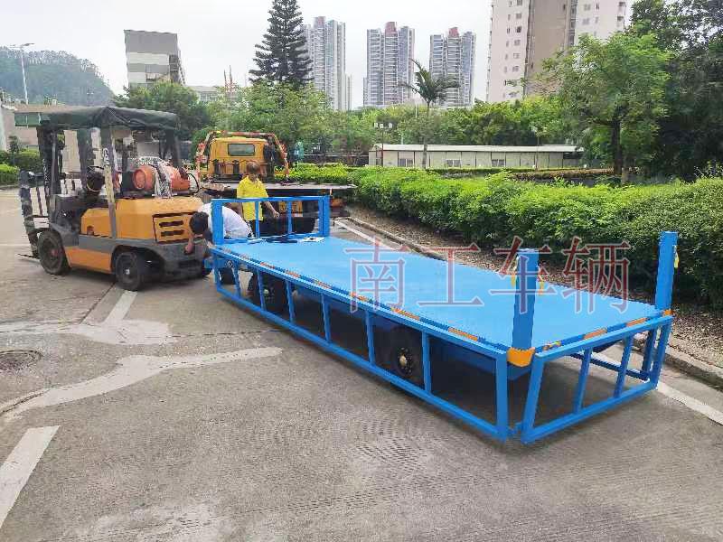 2吨下翻护栏牵引工业乐竞（中国） 全挂式工具底盘拖车