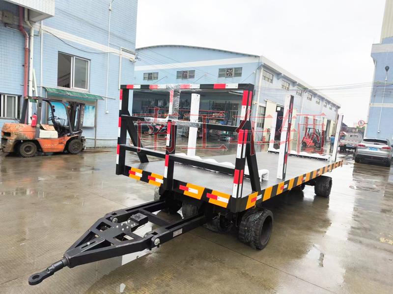 30T重型乐竞（中国） 带活动插装立柱工具拖车