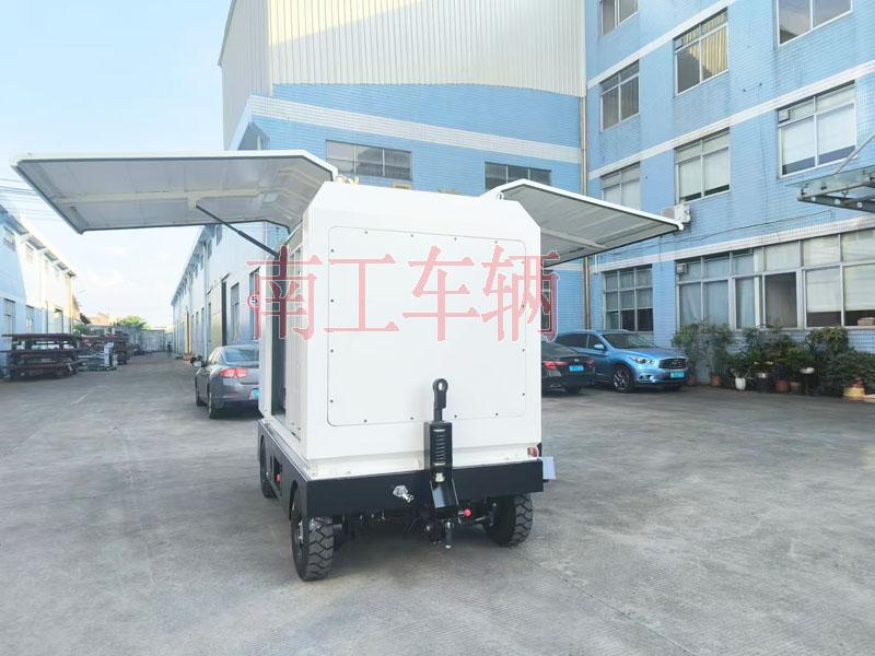 2吨电动乐竞（中国） 飞翼箱式电动工具拖车