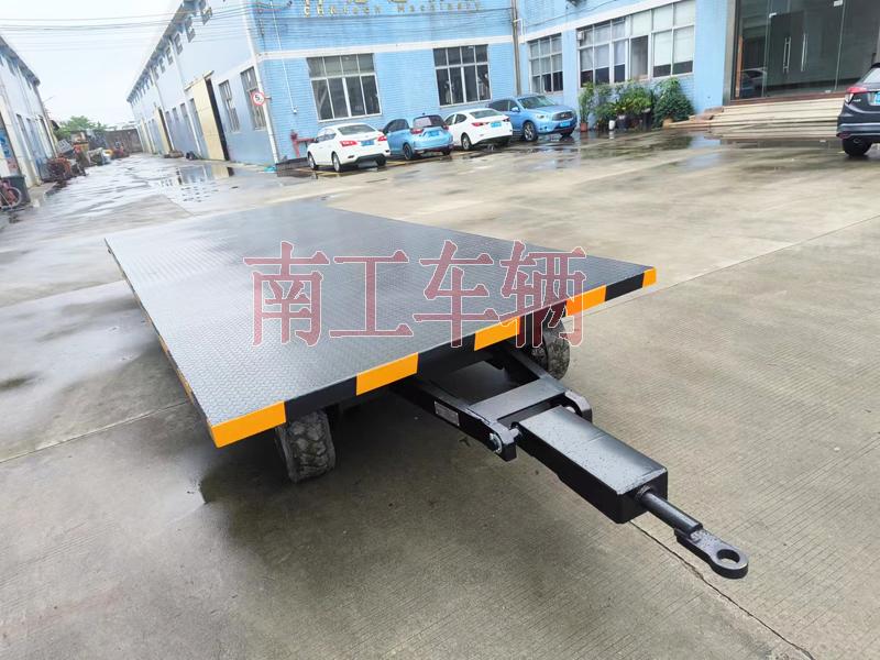 6吨牵引乐竞（中国） 工业全挂拖车