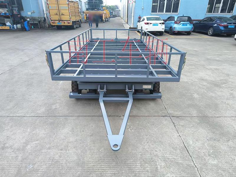 4吨骨架式牵引乐竞（中国） 带下翻护栏工具拖车