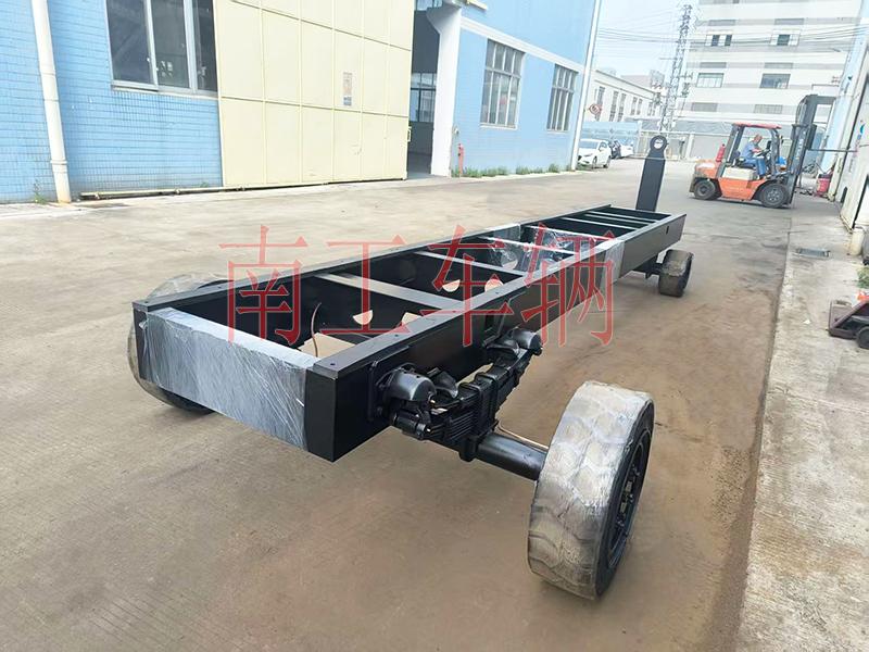 10吨牵引骨架式乐竞（中国） 全挂拖车底盘