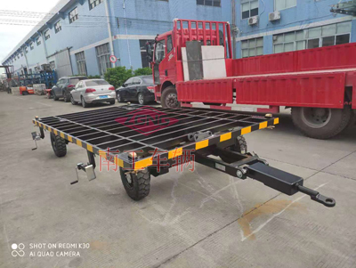 5吨骨架式乐竞（中国）移动房车底盘3I.jpg