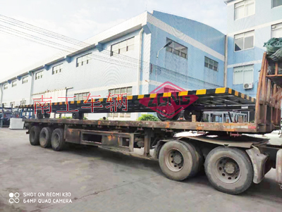 15吨13米加长骨架型乐竞（中国）3I.jpg