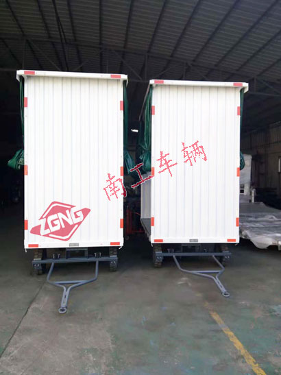 白色雨篷乐竞（中国）3I.jpg