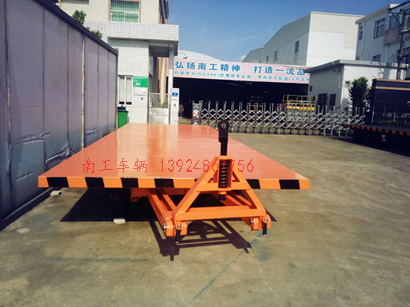 10吨乐竞（中国） 8个实心胎全挂车1I.jpg