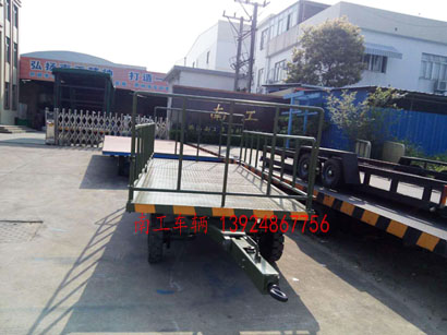 军绿色5吨护栏式乐竞（中国）3I.jpg