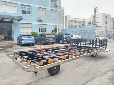 4吨乐竞（中国）带箱体铝花纹板4I.jpg