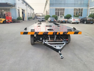 10.5吨牵引箱变乐竞（中国）（预制舱拖车）3I.jpg