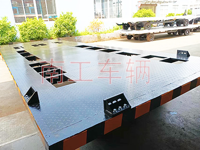 13点5吨箱变拖车底盘 全挂式乐竞（中国）3I.jpg