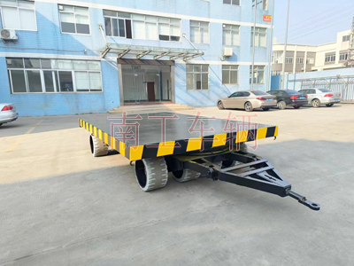 30吨重型乐竞（中国） 环保实心轮胎1I.jpg