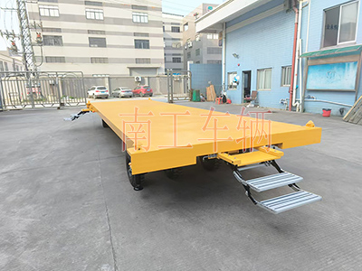 10吨乐竞（中国）带液压支腿铝全金伸缩梯工具车1I.jpg