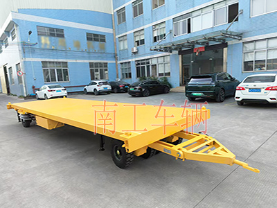 10吨乐竞（中国）带液压支腿伸缩梯工具车3I.jpg