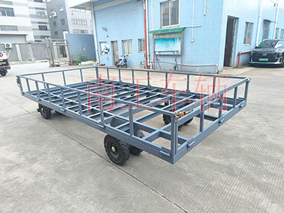 4吨骨架式乐竞（中国） 带下翻护栏工具拖车2I.jpg