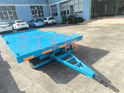 4吨牵引乐竞（中国） 全挂式工具拖车5I.jpg