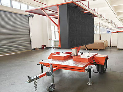 0.2吨带太阳能LED交通诱导屏工具拖车7I.jpg